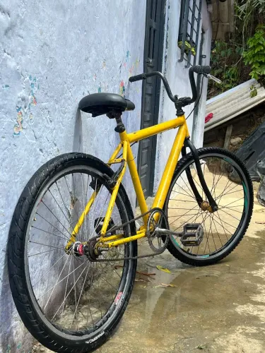 Bicicleta aro 26, duas jantes aera