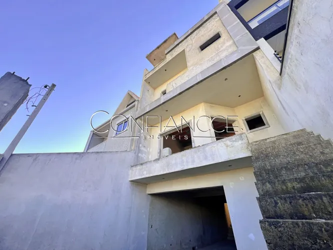 Casa triplex com 4 quartos a venda no Bairro Alto, Curitiba - PR | Confiancce Imóveis