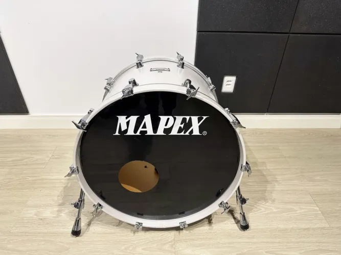 Bumbo Mapex Saturn Pro 22" maple. Raridade 