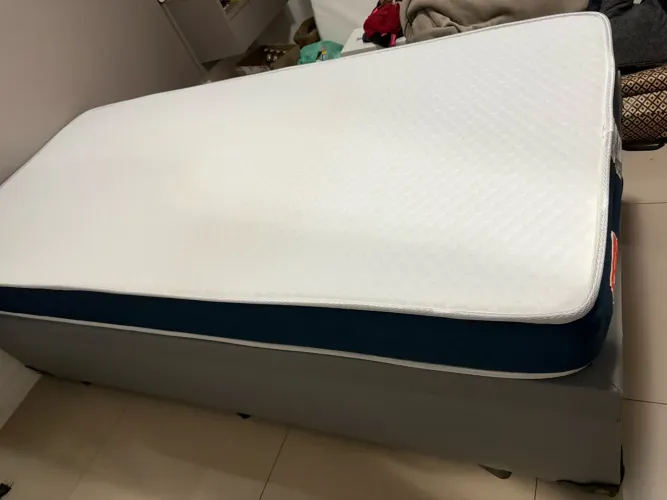 Cama box baú solteiro com colchão Guldi