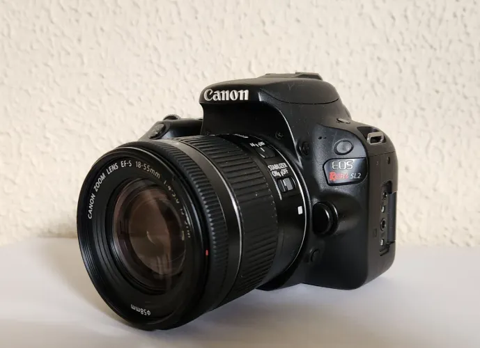 Canon SL2 Wi-fi com Lente 18-55mm