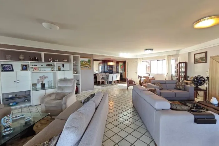 Jaqueira, 04 suítes, 291,17m², 04 vagas de garagem, dependência completa