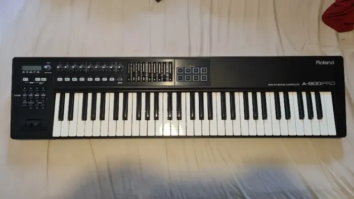 Controlador MIDI/USB Roland A-800PRO