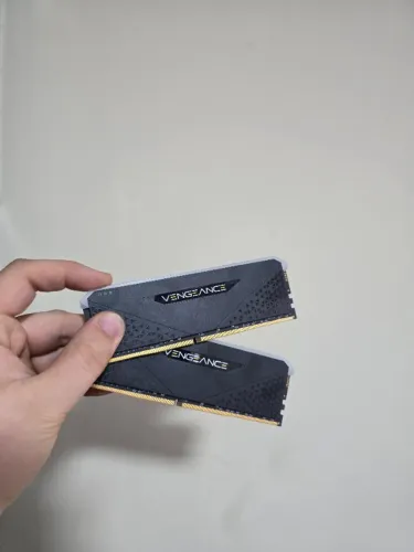 Memória ram 32GB DDR4 3200MHZ CORSAIR VENGEANCE 2x16