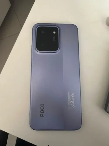 Celular semi novo