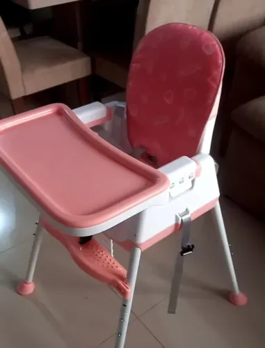 Cadeirão de alimentação infantil menina