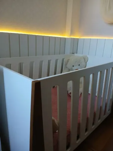 Berço sem uso com opção de cortinado/dossel