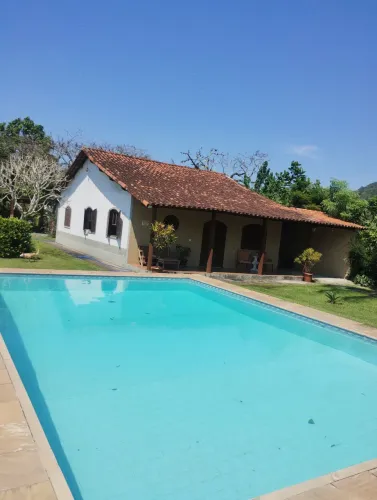 Alugo casa Itaipuaçu Ano Novo