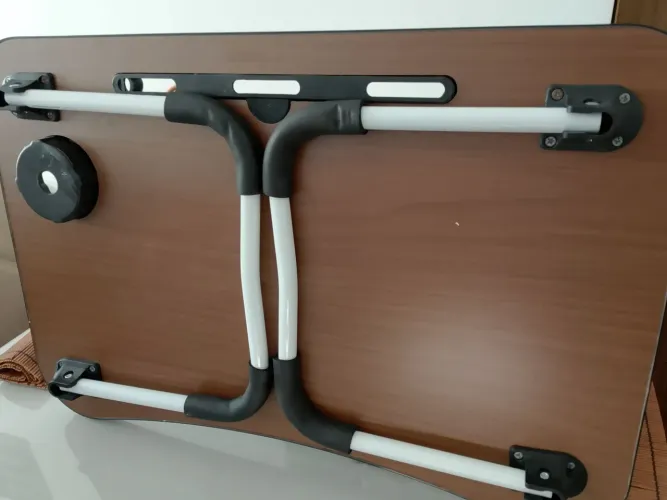 Mesinha de cama , para notebook ou tablet