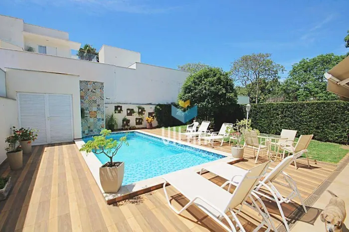 Sobrado com 4 dormitórios à venda, 363 m² por R$ 2.700.000,00 - Condomínio Lago da Boa Vis