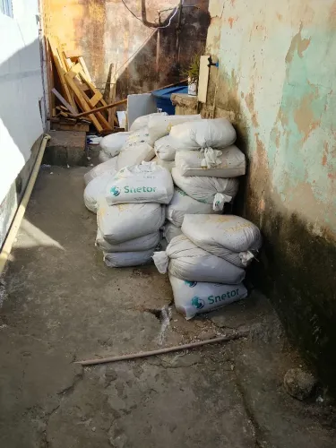 Vendo 48sacos de areia por 150 reais *