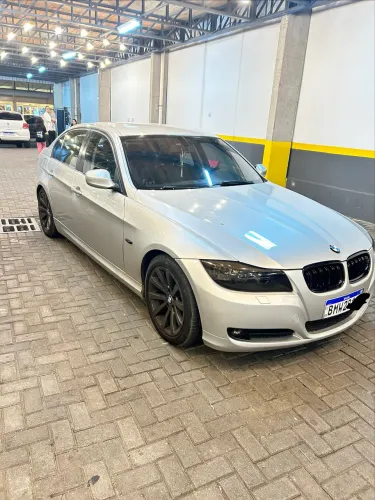 BMW 320I A 2010