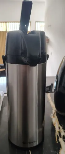 Vendo garrafa de café 2,5l unitermi pouco usada R$100
