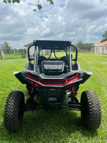 UTV Polaris RZR turbo s