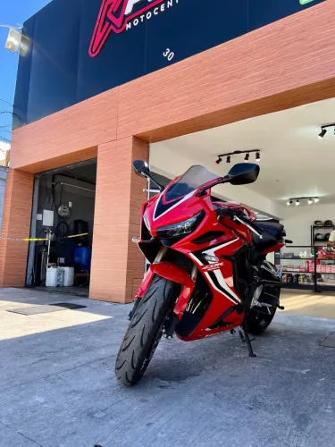 VENDO CBR 650R 2020- OPORTUNIDADE 