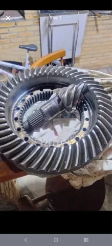 Coroa e peão Mercedes