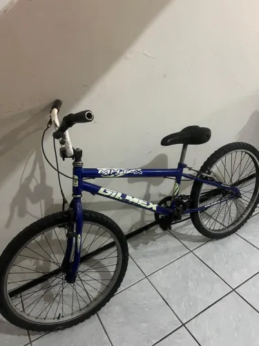 ? BICICLETA GT BMX - usada