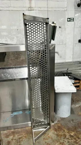 Prateleira Inox 1,10m Suspensa Cozinha Profissional