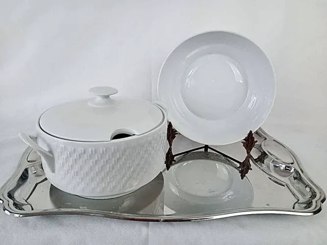 SOPEIRA COM TIGELA EM PORCELANA VINTAGE - NOVO!