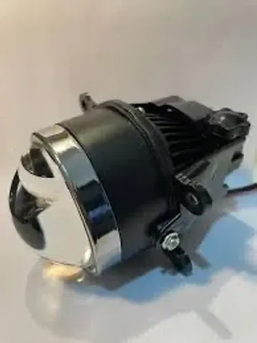 Farol de milha bi-led com farol alto tipo protetor 