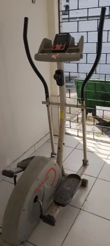 Vendo aparelho Elíptico