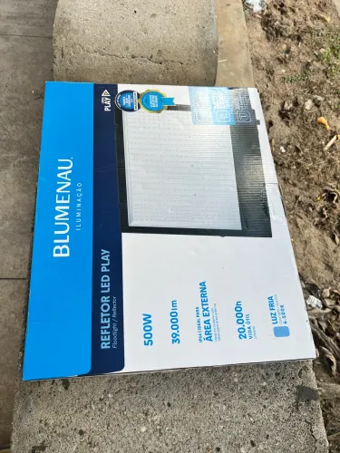 Refletor de 500w área externa lacrado