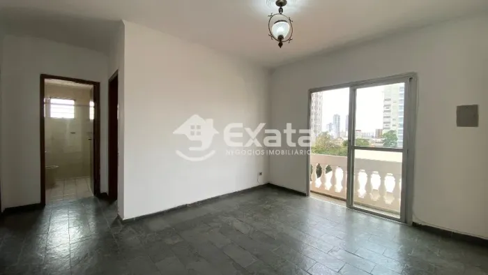Apartamento com 2 quartos para alugar na Vila Lucy na zona central de Sorocaba.