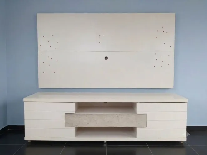 Rack e painel branco grande