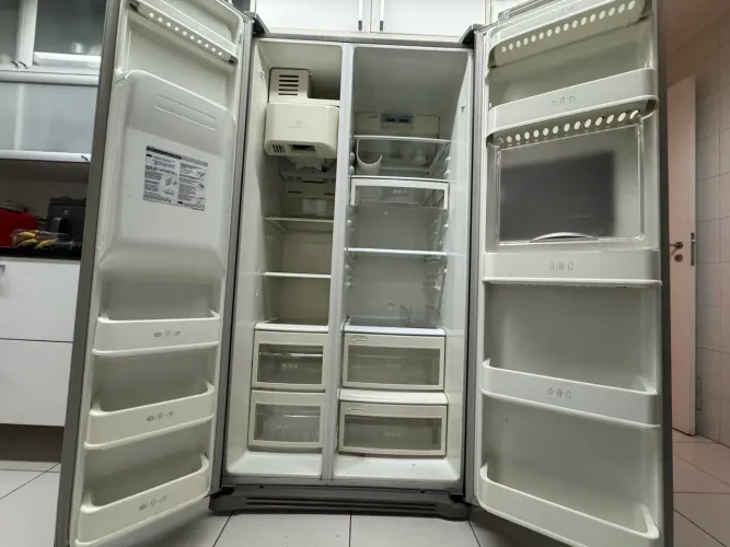 Geladeira LG Side by Side 570L LR-21SPT3 - para conserto