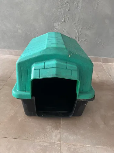 Casinha de cachorro em plástico