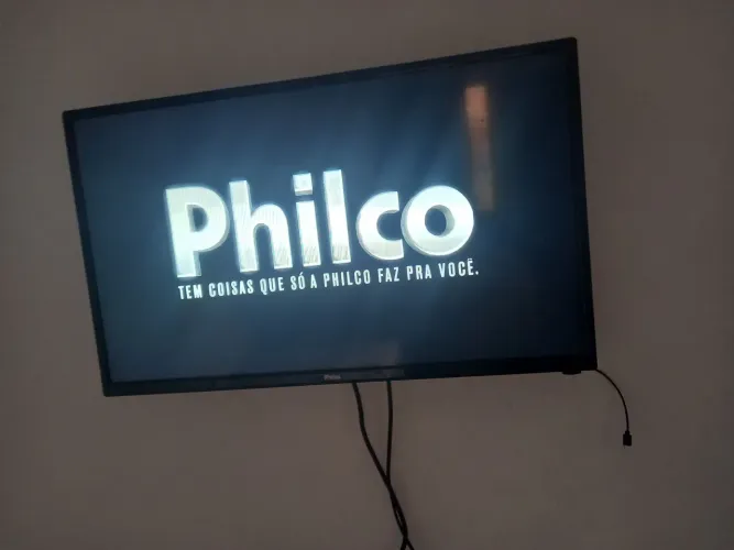 TV Philco 28 LED em Ótimo Estado - Funcionando 100%
