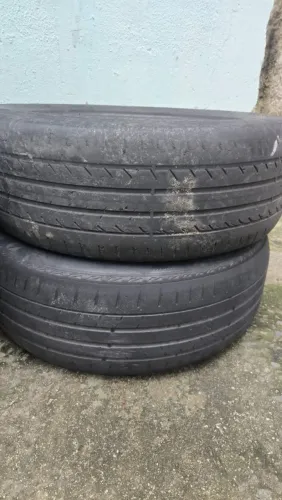 Jogo pneus aro 17 med 215/55 R17