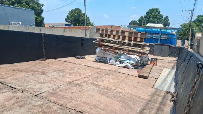 Vendo carroceria 7.80 metros para truck