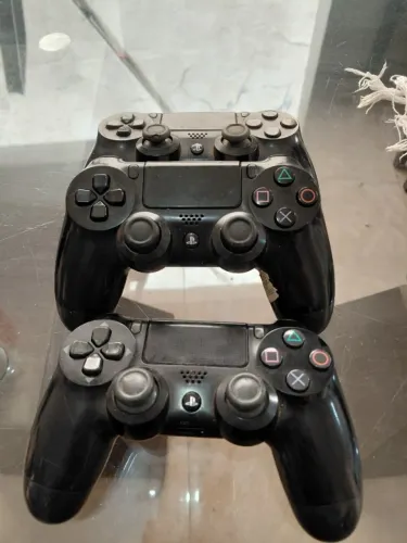 Controles PS 4 com defeito