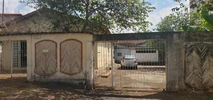 LOTE SETOR SUDOESTE ÁREA 555 METROS SENDO 18,5 FE FRENTE E 30 DE LATERAIS OPORTUNIDADE ÚNI