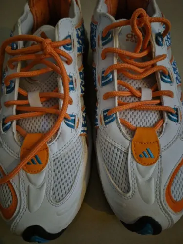 Tênis Adidas Torsion