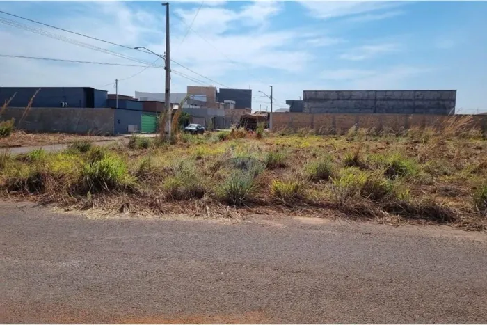 Oportunidade em Confresa: Terreno 352,8m² à Venda