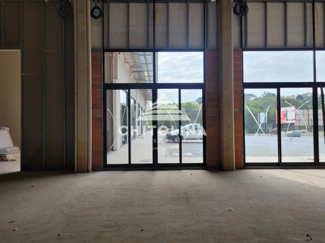 Loja em ótima localização com aproximadamente 51,95M²! Agende uma visita e confira os deta