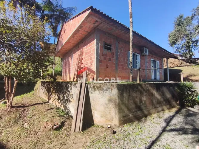 Casa em Rua Teotônio Cunha - João Costa - Joinville/SC