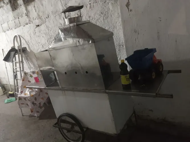 Carrinho de churrasco 400 reais