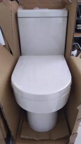 Vendo Vaso Sanitário monobloco, caixa acoplada