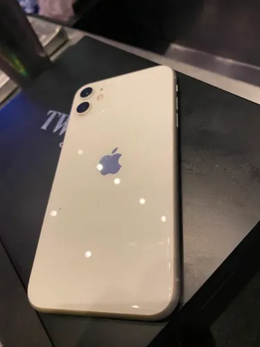 iPhone 11