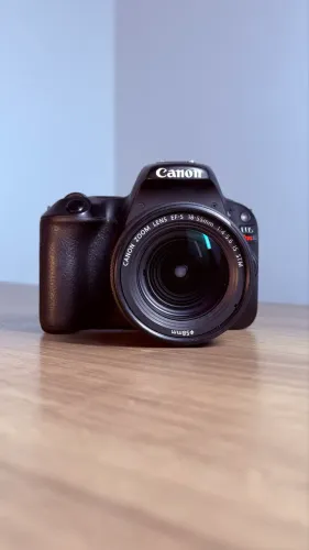 Câmera Canon SL2