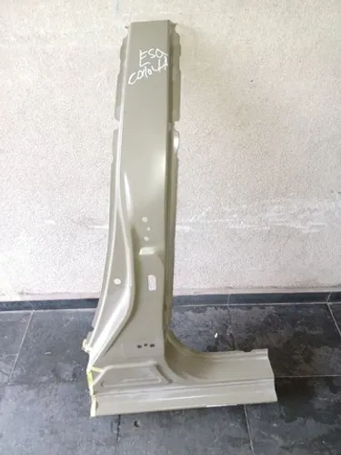 Coluna central de porta Toyota Corolla 14/17