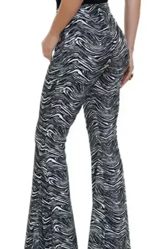 Calça feminina flare estampada