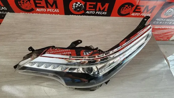 Farol Hilux sw4 Le 2016/2019 Original