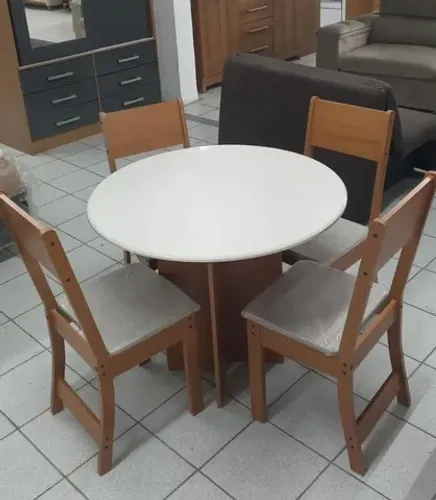 Mesa redonda 90x90 com 4 cadeiras 