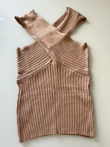 Blusa de Trico Bege com Decote Cruzado - Tamanho M