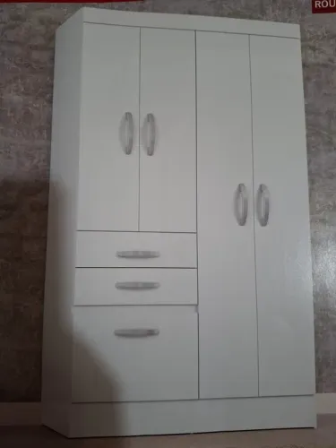 Guarda roupa 5 Portas e 3 Gavetas