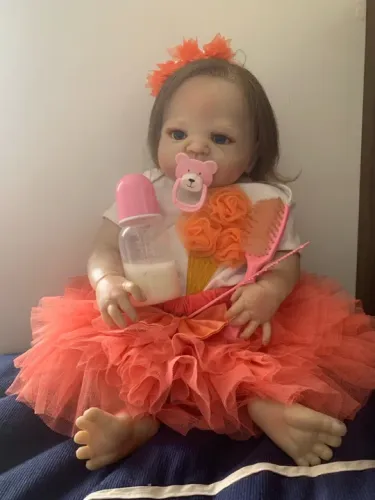Boneca baby reborn + berço